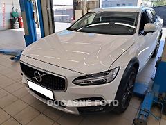 Volvo V90 (2018) 2.0 D4 4WD, Cross Country, AT - fotografie inzerátu