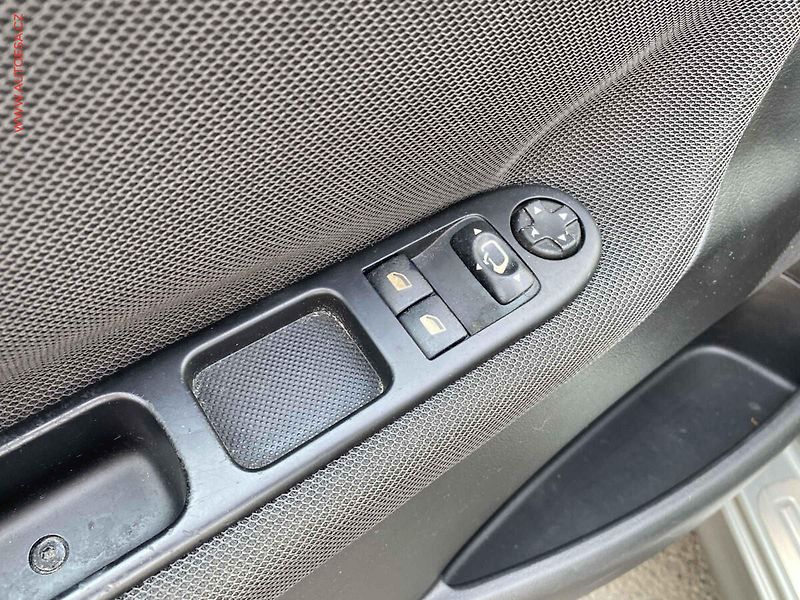 Peugeot 207 (2009) 1.6i, servis.kniha, AT - fotka 12 z 14