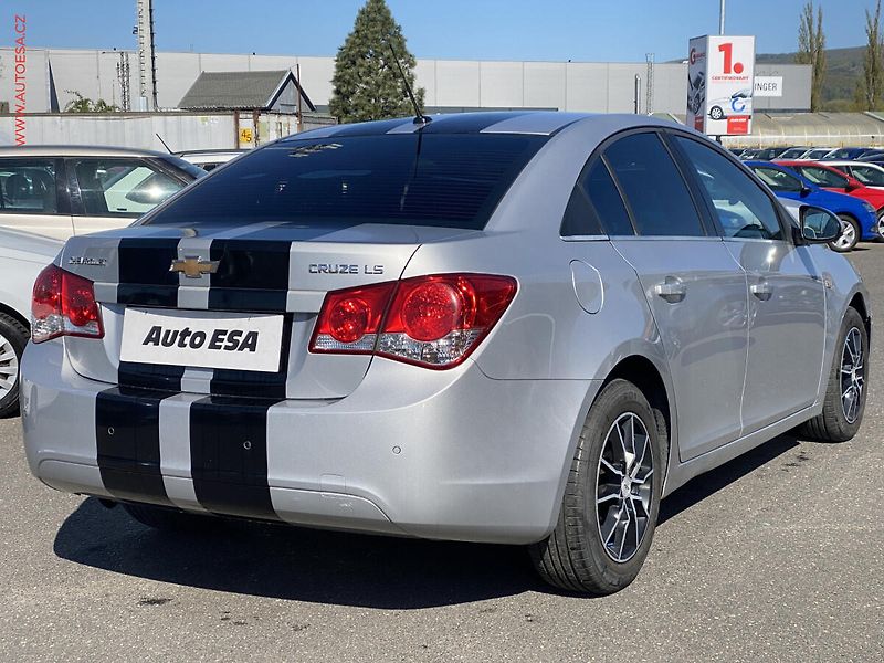Chevrolet Cruze (2009) 2.0 VCDi, STK3/28 - fotka 4 z 14