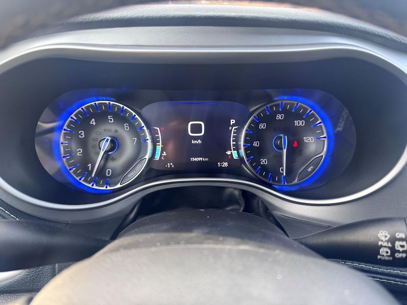 Chrysler Pacifica (2021) 3,6 4x4 AWD DVD RADAR 2021 - fotka 19 z 20