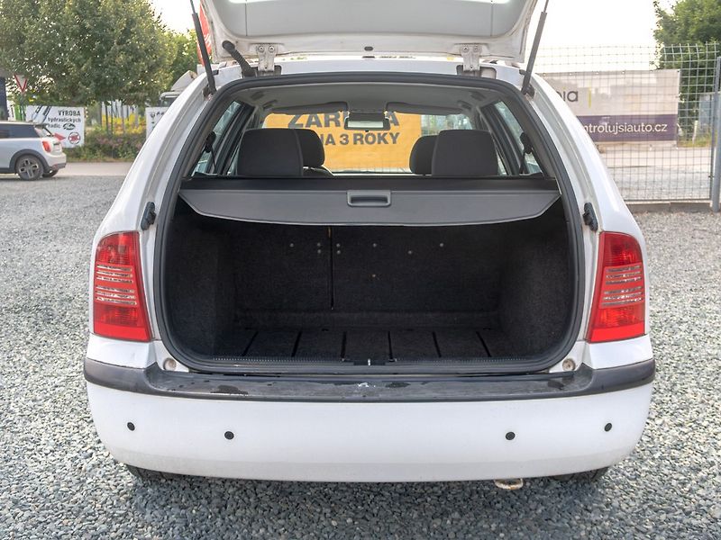 Škoda Octavia (2008) ČR 1.9TDI 74KW – PO SERVISU - fotka 28 z 38