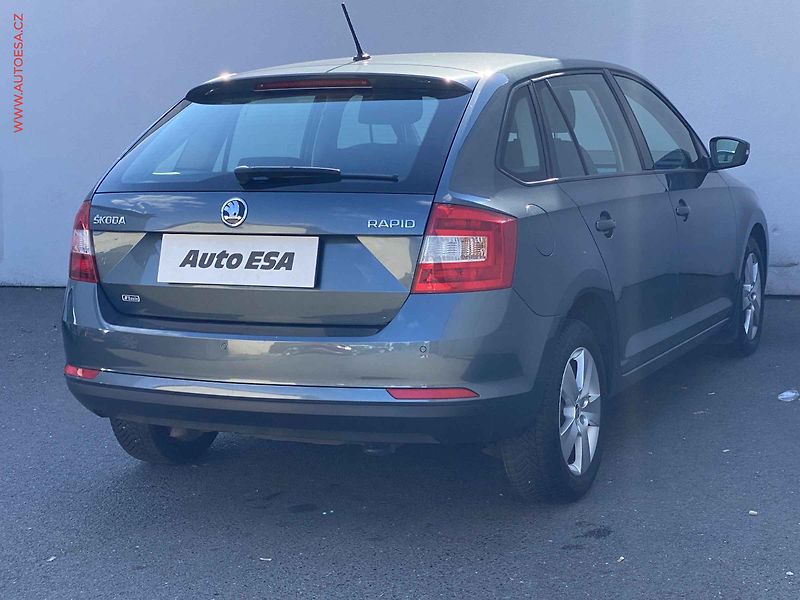 Škoda Rapid (2017) 1.4 TDi, Style, park. čidla - fotka 4 z 16