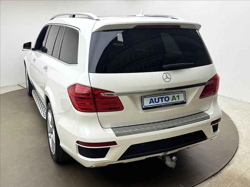 Mercedes-Benz GL 3,0 DPH AMG 4X4 NZTOP 360° TZ - fotka 6 z 48