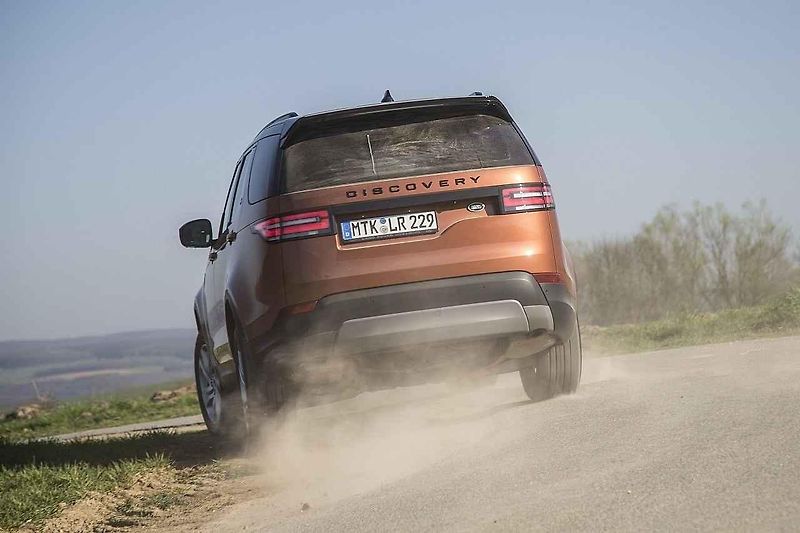 Land Rover Discovery.