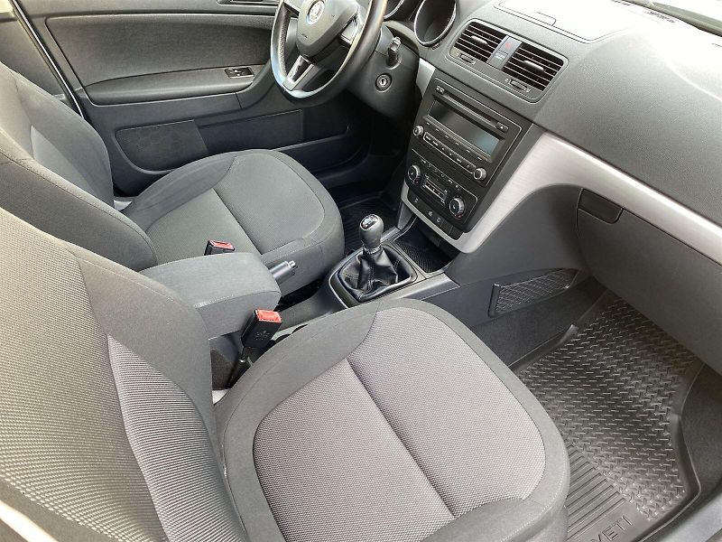 Škoda Yeti (2014) 2.0 TDI 4x4 Ambition - fotka 9 z 24