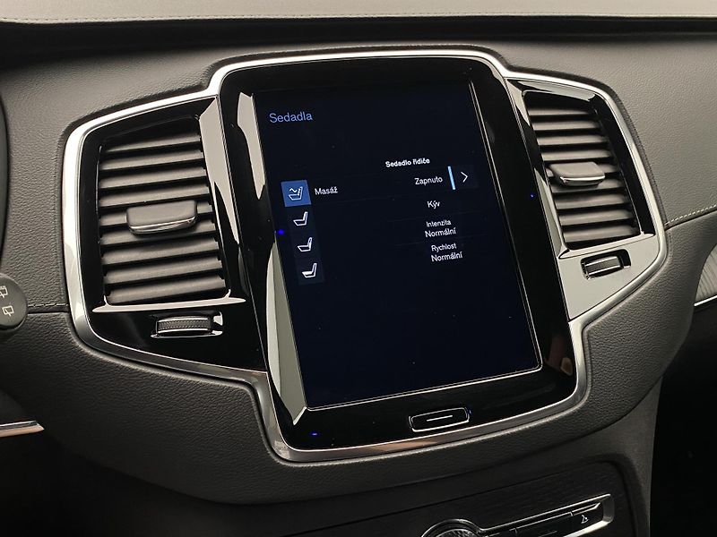 Volvo XC90 B5 AWD INSCRIPTION 7Míst - fotka 17 z 55
