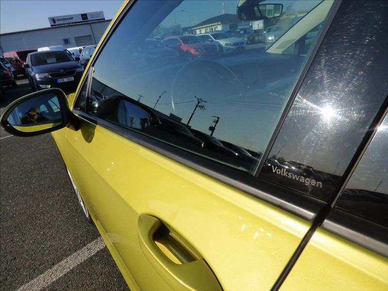 Volkswagen Golf 1,0 TSI Virtual Cockpit  Life - fotka 45 z 49