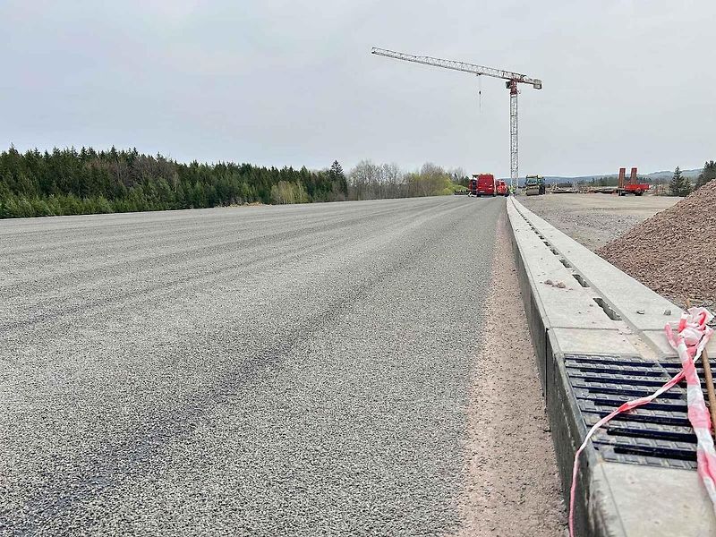 Výstavba dálnice D35 v úseku Janov - Opatovec jde pomalu do finále.