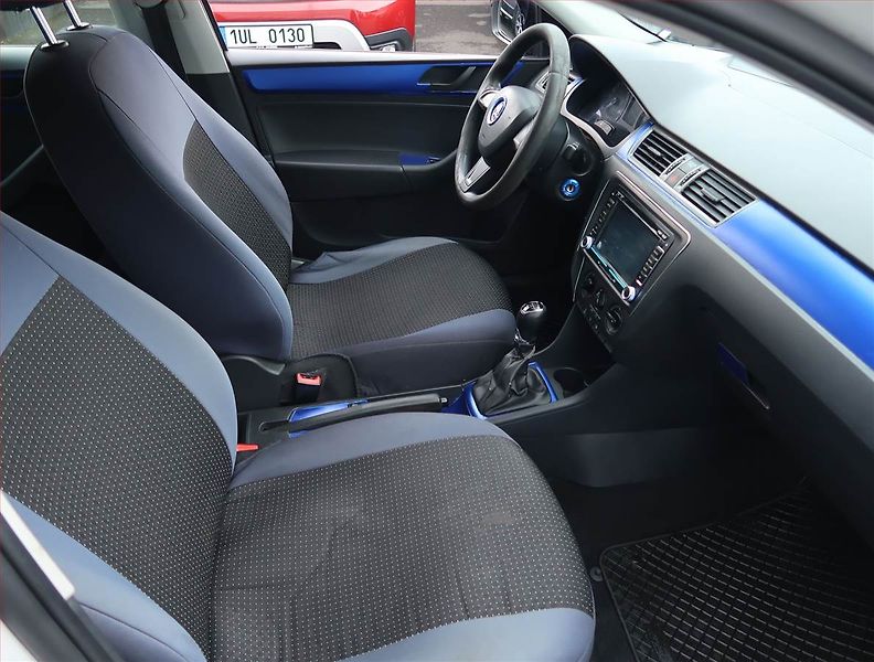 Škoda Rapid (2014) Ambition 1.6 TDI - fotka 9 z 17