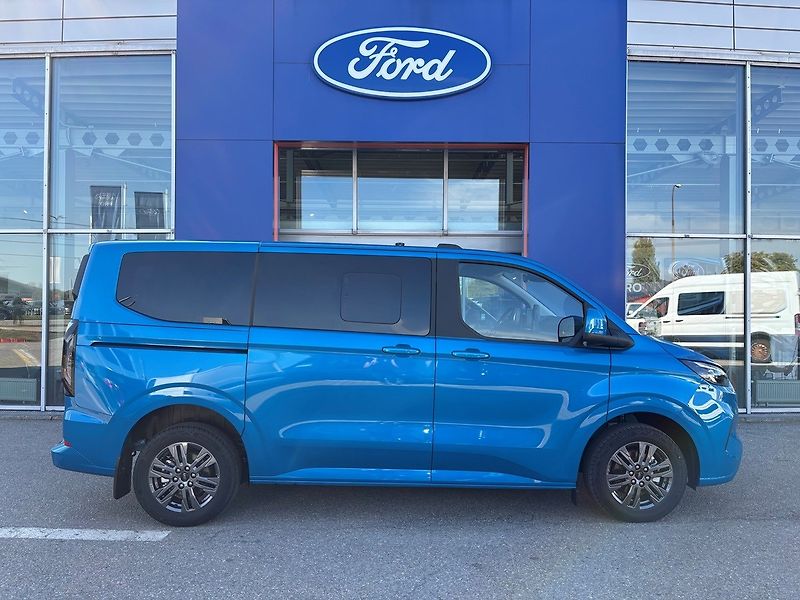 Ford Tourneo Custom (2026) Titanium L1, Tourneo, 2.0 EcoB - fotka 2 z 33