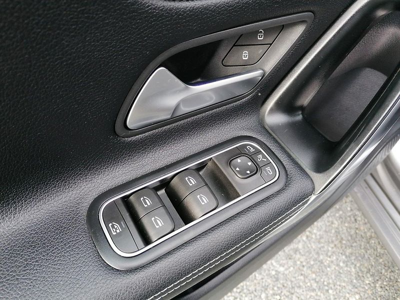 Mercedes-Benz CLA (2022) 2.0 180d Shooting Brake 8G - fotka 38 z 47
