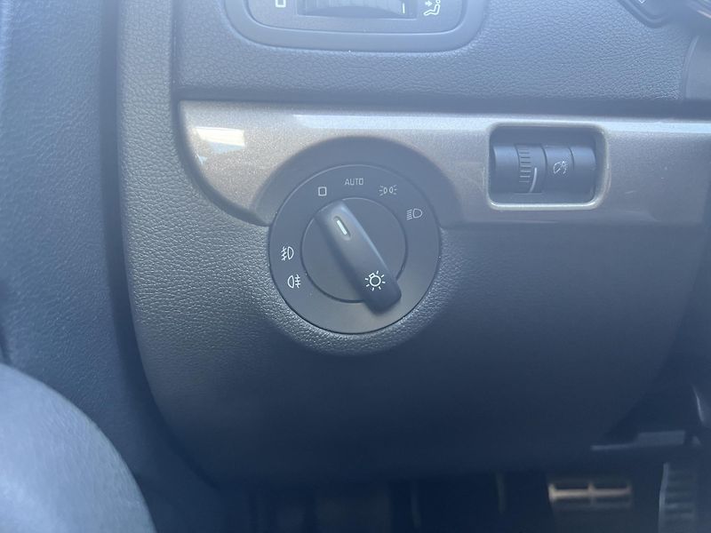 Škoda Yeti 2.0TDi 125kw 4x4 DSG KŮŽE NAVI - fotka 12 z 39