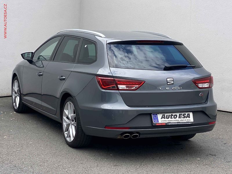 Seat Leon (2016) 2.0TDi, FR, LED, navi - fotka 6 z 19