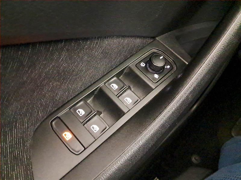 Škoda Scala (2020) Style 1.0 TSI, Serv.kniha - fotka 19 z 19