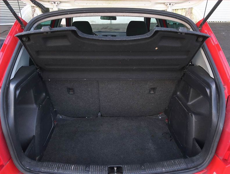 Škoda Fabia (2010) Sportline 1.6 TDI, jezdí dobře - fotka 13 z 14