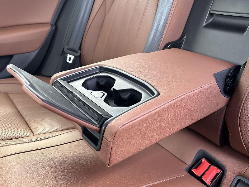 Škoda Superb (2024) Combi 2.0 TDI DSG L&K - fotka 26 z 33
