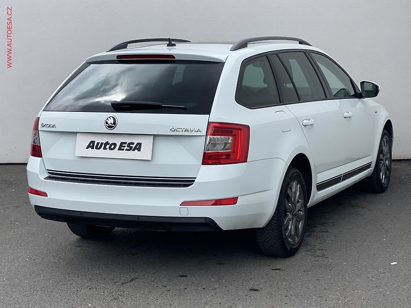 Škoda Octavia (2016) 1.4 TSi, Joy, DSG, panor - fotka 4 z 18