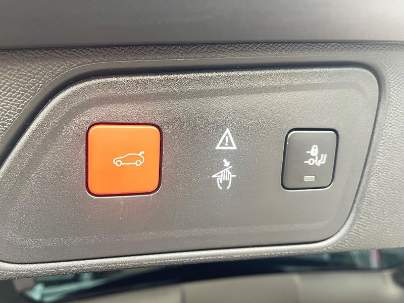 Peugeot 3008 (2018) Allure 1,2 PureTech 130k Man6 - fotka 8 z 8