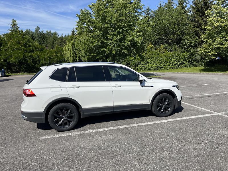 Volkswagen Tiguan Allspace (2023) 2,0TDI 4Motion 7DSG Elegance - fotka 1 z 24
