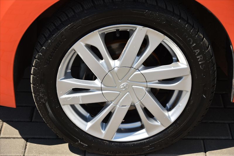 Toyota Aygo 1.0 VVT-i 51kW X-PLAY - fotka 9 z 24