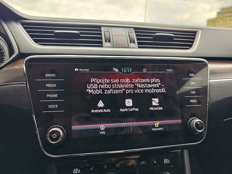 Škoda Superb 2.0 TDi/147kW Scout DSG 4x4 - fotka 21 z 39