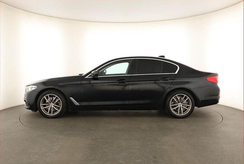BMW Řada 5 (2020) 520d, Automat, Serv.kniha - fotka 3 z 19