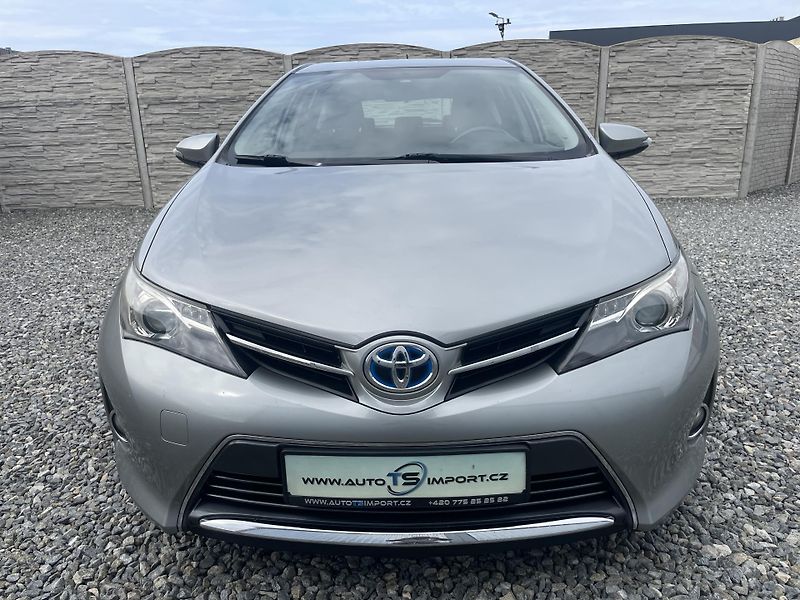 Toyota Auris 1.8i 16v HYBRID AUT SERVIS TOP - fotka 62 z 172