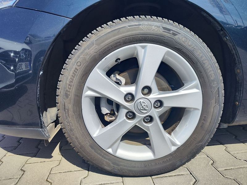 Toyota Auris 1.6 Valvematic/97kW Terra Cool - fotka 22 z 22