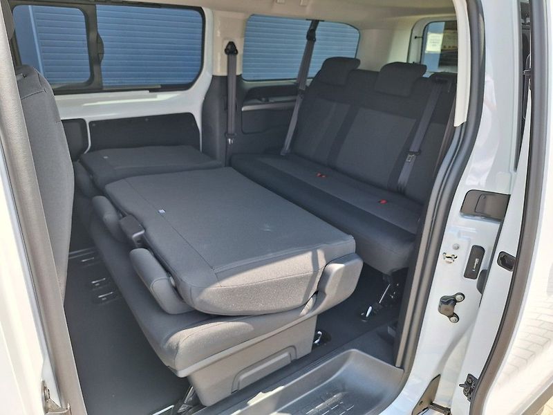 Peugeot Traveller (2026) Expert Combi L3 2.2 BHDi 180 - fotka 11 z 17