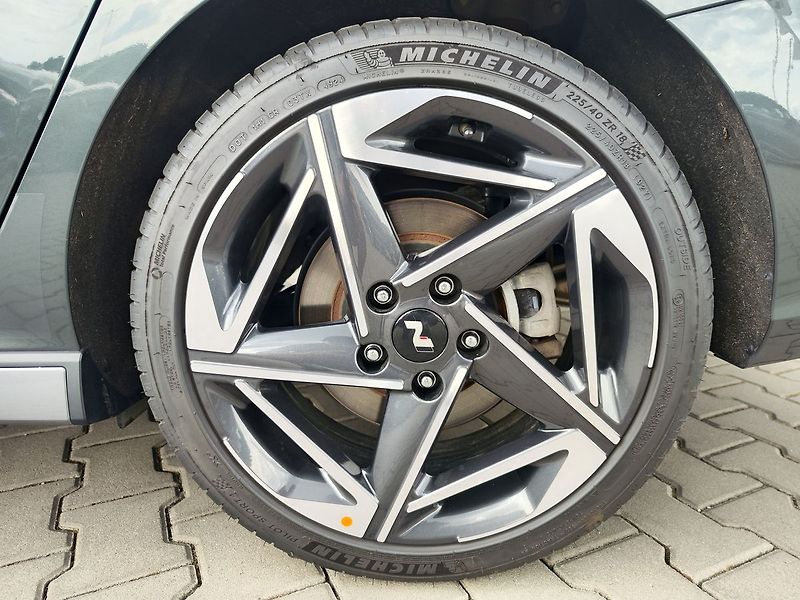 Hyundai i30 1.5 T-GDI/103kW N-Line DCT - fotka 35 z 36