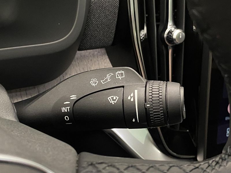 Volvo XC90 T8 AWD RECHARGE ULT REZERVACE - fotka 23 z 68