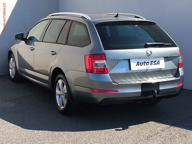 Škoda Octavia (2014) 2.0TDI, Elegance - fotka 6 z 20