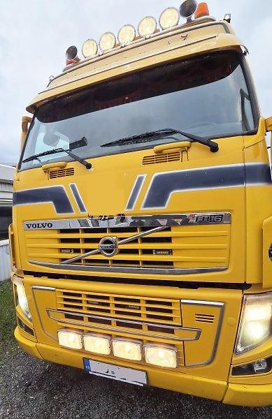 Volvo FH (2009) 16.660 hydr. 120t tahač 6x4  - fotka 10 z 18
