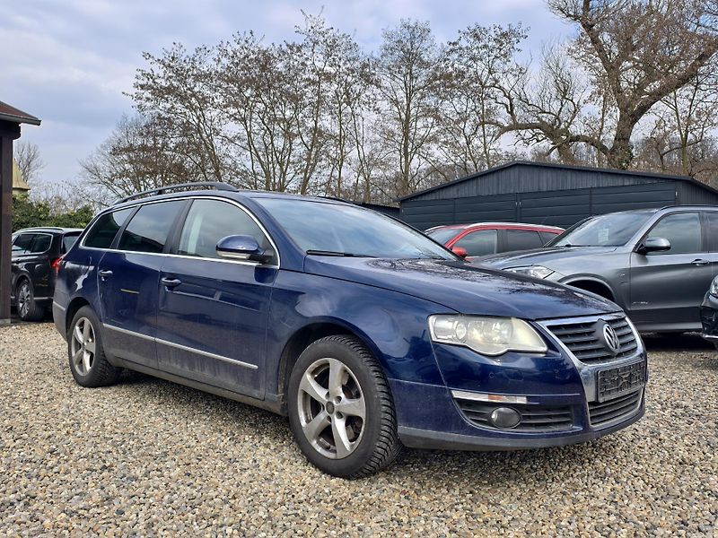 Volkswagen Passat 1.4 TSi 90kW DSG BIXENONY, PDC - fotka 1 z 13
