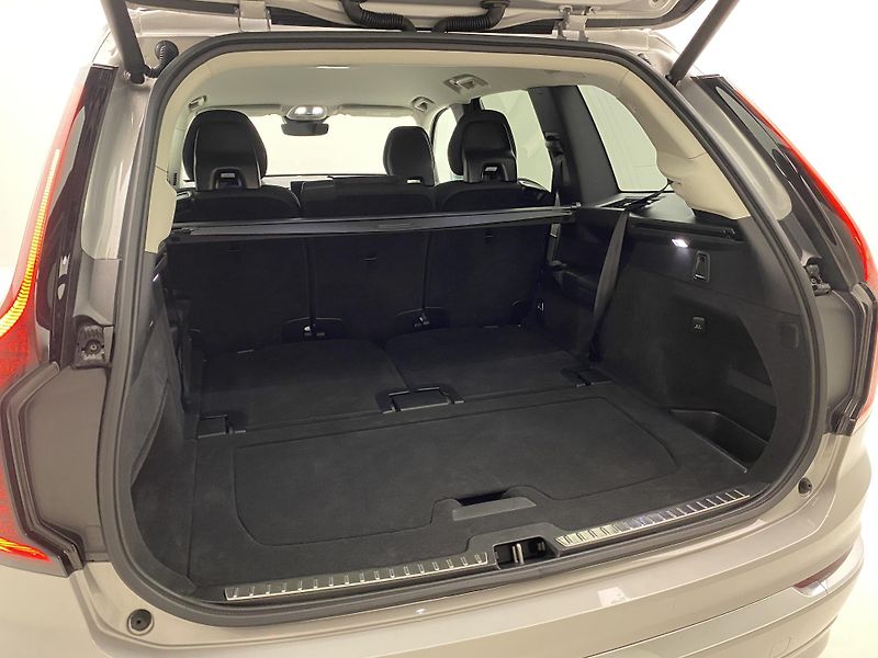 Volvo XC90 B5 AWD BRIGHT PLUS AUT CZ 7m - fotka 6 z 60