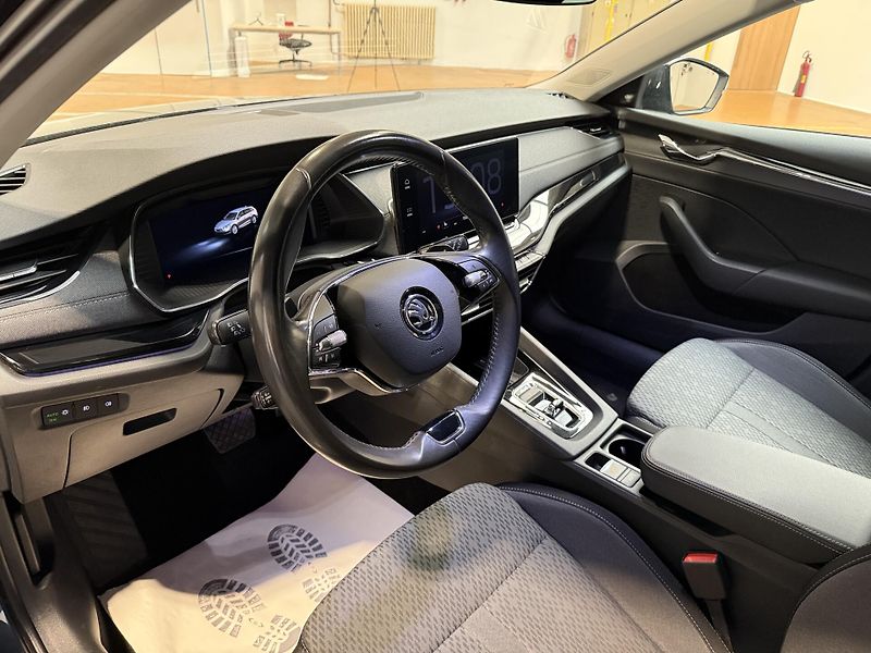 Škoda Octavia 2.0 TDI 110kW DSG Style Combi - fotka 5 z 14