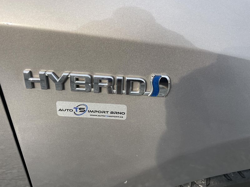 Toyota Auris 1.8i 16v HYBRID AUT NAVI CAM!! - fotka 52 z 166