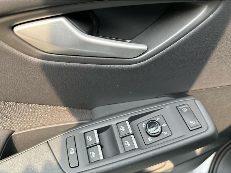 Volkswagen ID.3 NEO LIFE 50 kWh 125 kW - fotka 19 z 23