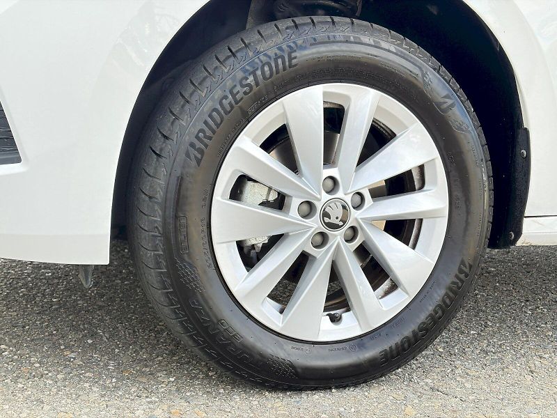 Škoda Kamiq (2025) 1.0 TSI / 85kW / SELECTION - fotka 34 z 34