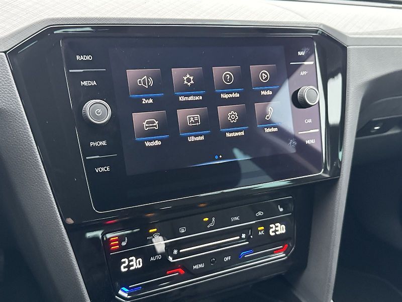 Volkswagen Passat (2022) Variant 2.0 TDI DSG Business - fotka 11 z 33