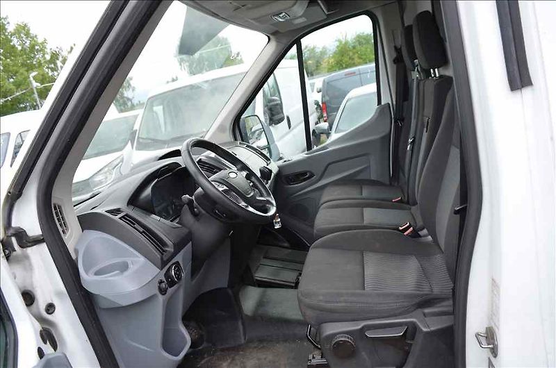 Ford Transit (2015) 2,2 D - fotka 17 z 20