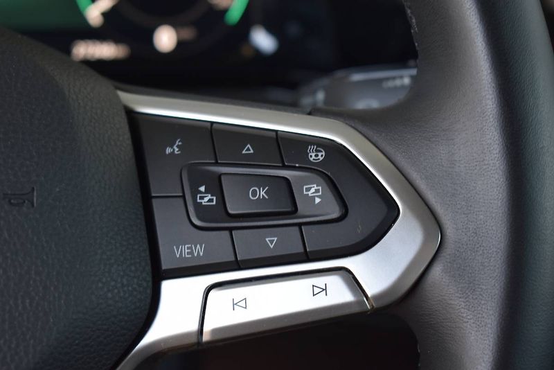 Volkswagen Golf (2021) 1.5TSI 96kW, LED - fotka 19 z 23