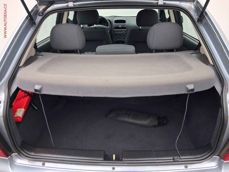 Opel Astra (2004) 1.4i, 2.maj,ČR, STK2/28 - fotka 7 z 15