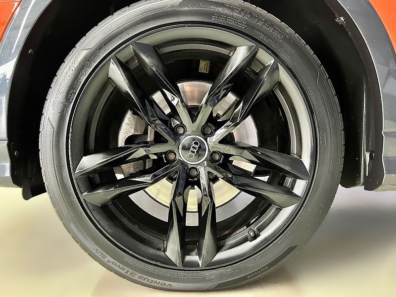 Audi Q3 2.0 TDI QUATTRO S-TRONIC, ACC - fotka 9 z 24