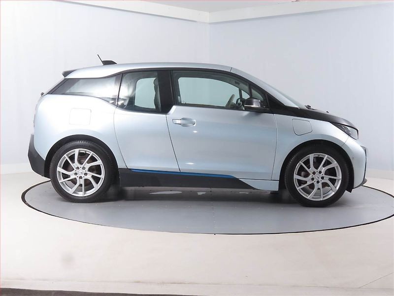 BMW i3 (2016) 60Ah REX, Automat, Tempomat - fotka 6 z 15