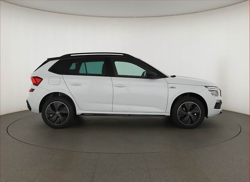 Škoda Kamiq (2025) 1.0 TSI, MONTE CARLO, KEYLESS - fotka 6 z 17