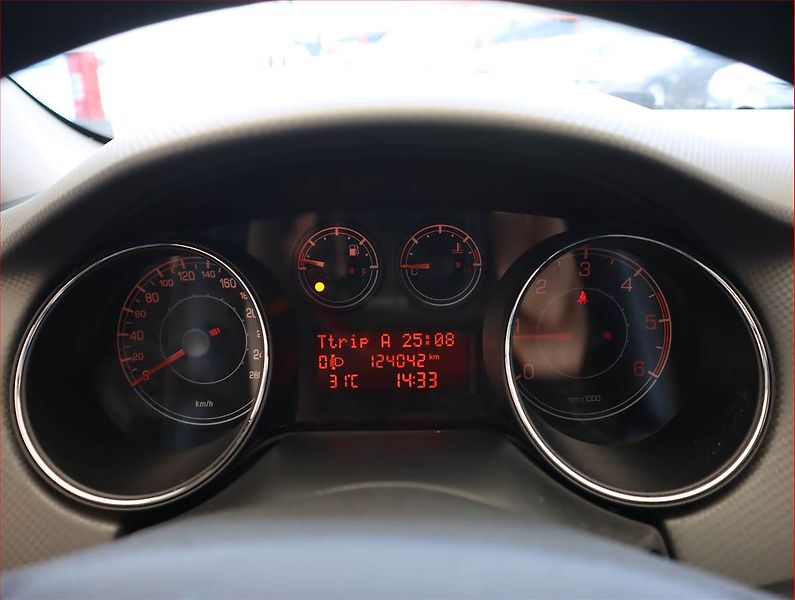 Fiat Bravo (2011) 1.6 MultiJet, nová STK - fotka 11 z 15