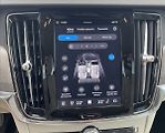 Volvo V90 2,0 i,145kW,MHEV core,STK 7/28 - náhled 20