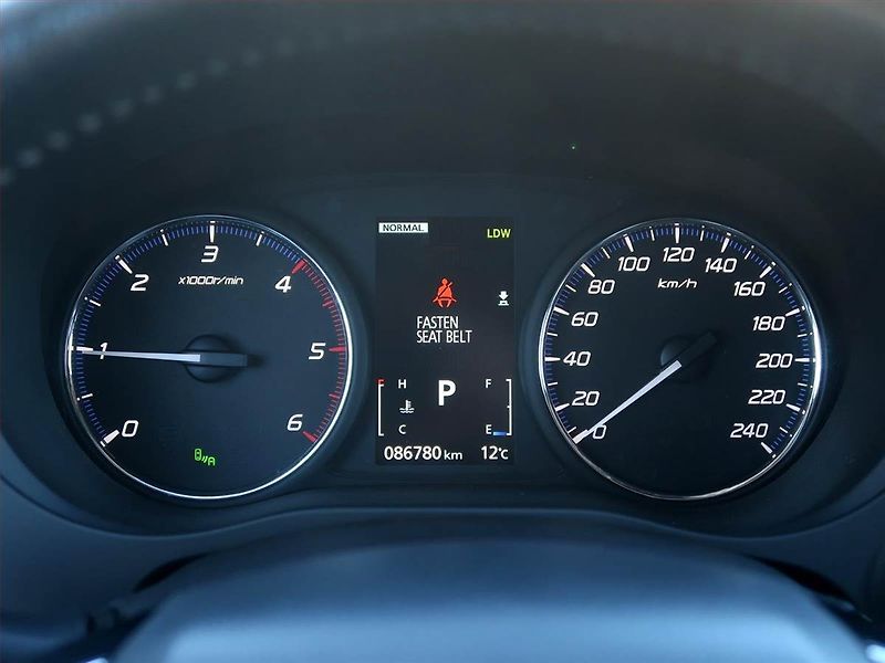 Mitsubishi Outlander (2017) Instyle 2.2 DI-D, 4X4 - fotka 11 z 18