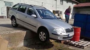 Když auto při parkování špatně zajistíte, může se stát třeba tohle.